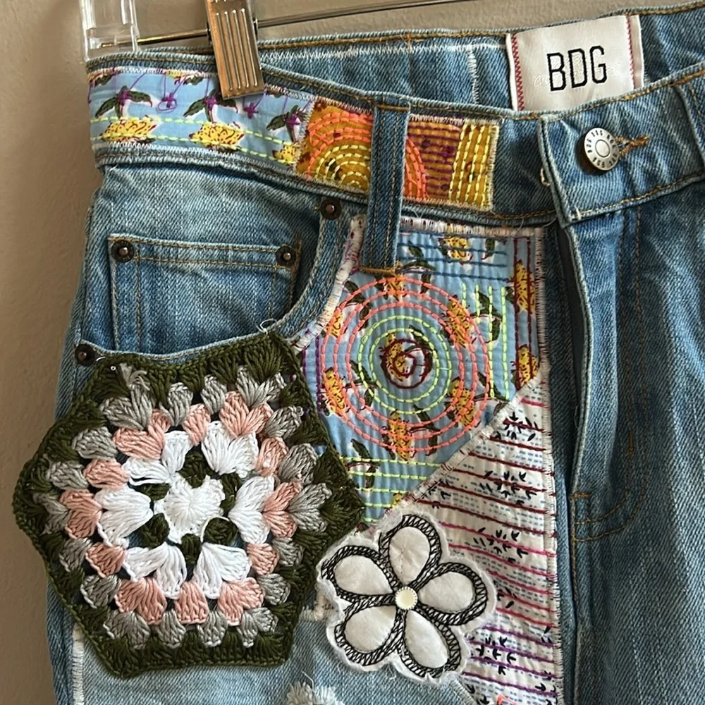 BDG High Waisted Flare Jeans Boho Hippie Crochet Embroidered Size 26
